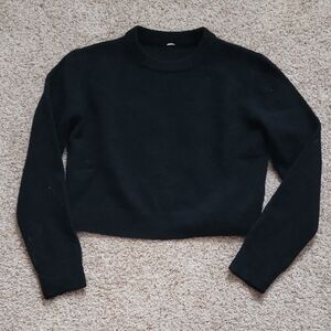 Lululemon Black Cropped Sweater